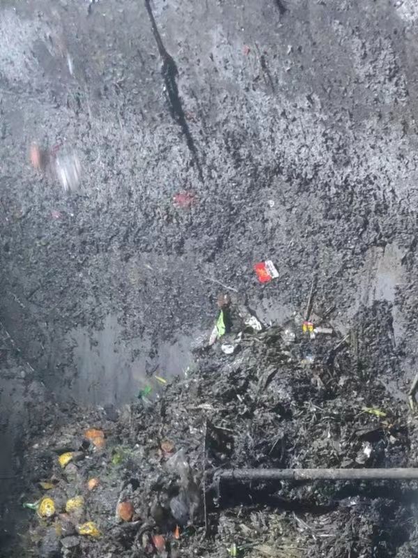 天坛街道污水池清理